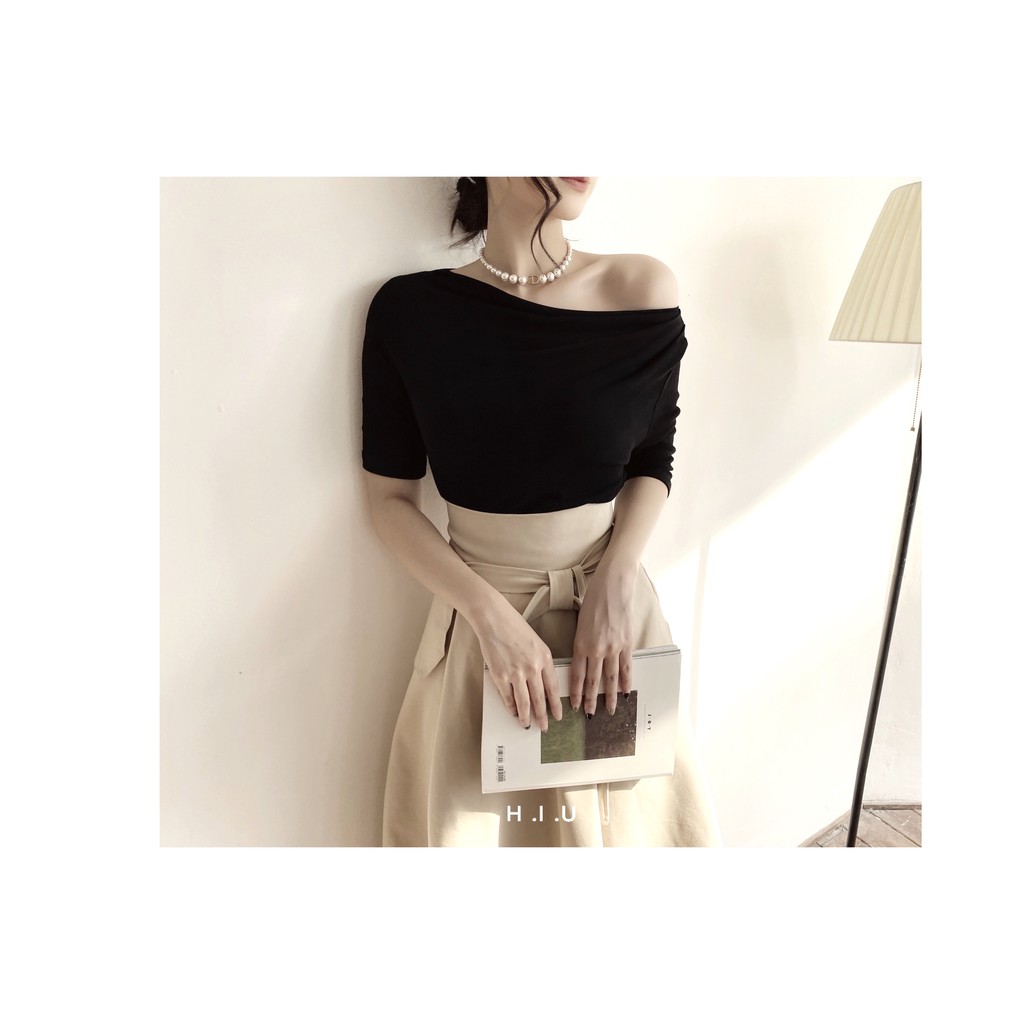 Áo thun H.I.U ROOM thun lệch vai đen #Shouldertop H.I.U design 2021.