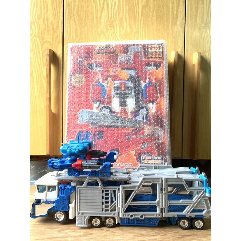 Robot Biến Hình Transformers GOD Ultra Magnus RID 2000