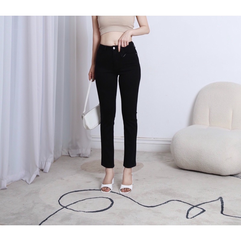 Quần Jeans Nữ Ống Đứng Lưng Cao Co Giãn  Đen Trơn Gấu Thường  CT Jeans