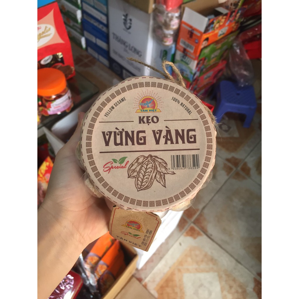 Hộp Kẹo Hạt Bí Đỏ/ Kẹo Vừng Vàng/ Kẹo Lạc Sỉu Châu_ Date 12/2021