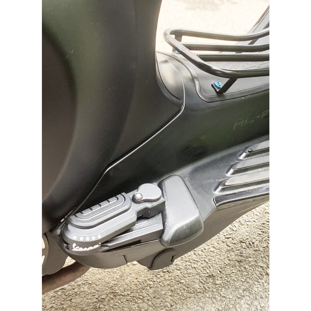 Nút đậy gầm xe Vespa Sprint Primavera