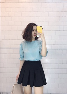 Áo sơ mi lụa tuyết tay bồng.