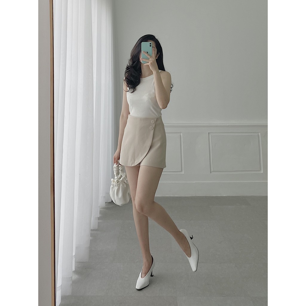 Quần short nữ giả váy đắp tà chéo thời trang GAGO single tone wrap skort màu nude GO3425