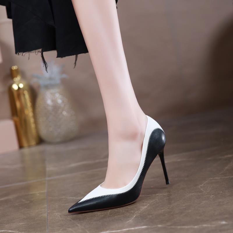 Giày Cao Gót 8cm Mũi Nhọn Phối Màu Đen Và Trắng Thời Trang 2022