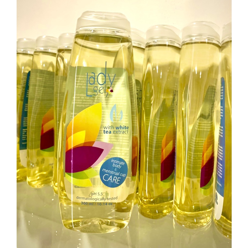 Combo Cốc nguyệt san Yuuki và Dung dịch vệ sinh cốc Hàng Chính Hãng