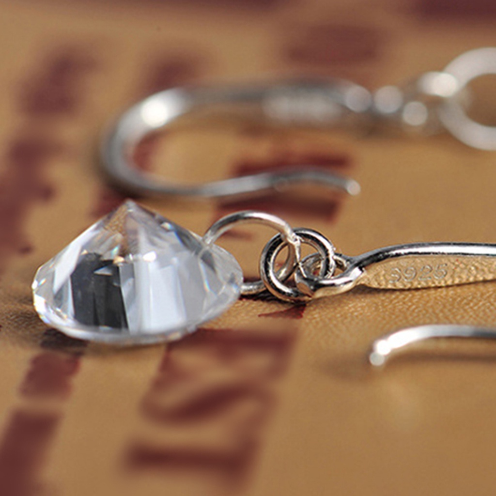 Đôi bông tai mạ bạc đính kim cương kiểu dáng thời trang cho nữ