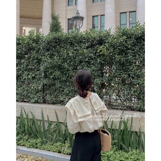 Áo sơ mi cổ tầng vuông