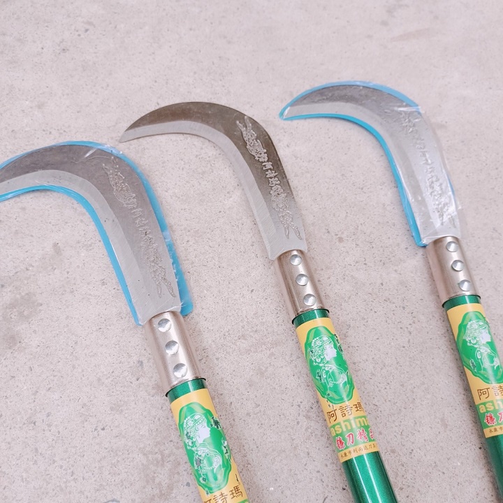 Liềm phát cỏ cầm tay cán dài siêu sắc