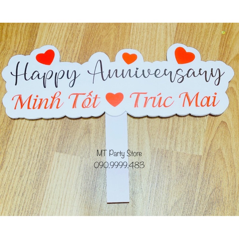Hashtag kỷ niệm ngày cưới - Phụ kiện chụp ảnh cầm tay