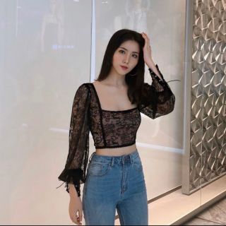 Áo Croptop, Áo ren cổ U