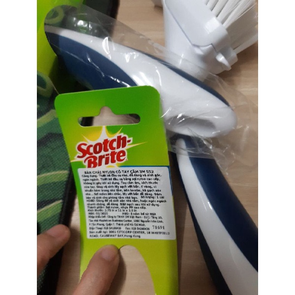 Bàn chải chà sàn sợi nylon cao cấp có tay cầm Scotch-Brite 3M BCNL-552