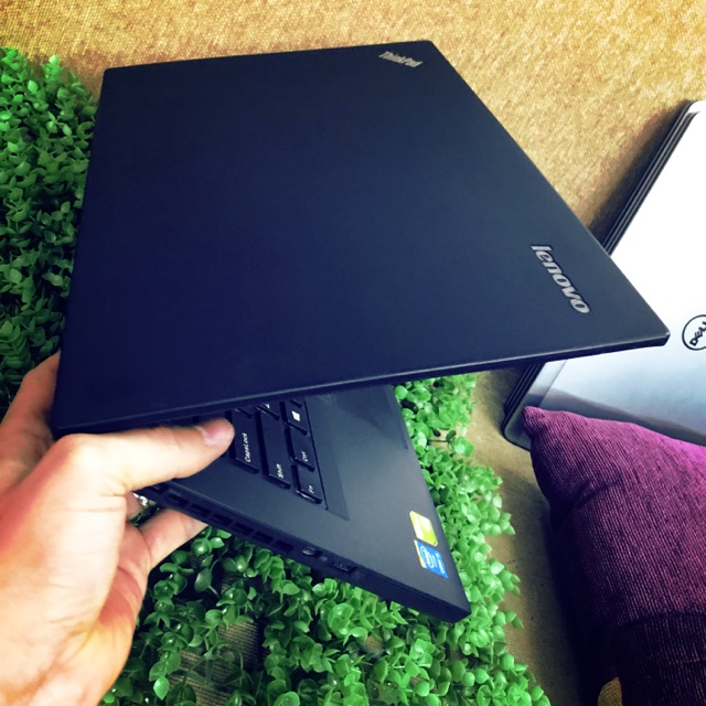 Thinkpad. T450 i5 5200 ram4 ssd 128 vga 940MX  vỏ cacbon