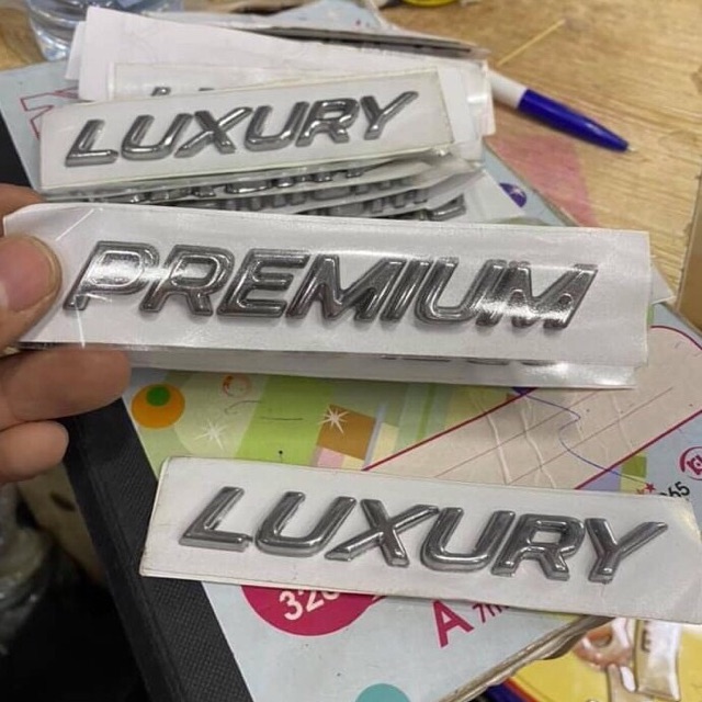 Chữ (logo) luxury/ premium dành cho xe cerato, k3, soluto và dòng Mazda như CX5, CX8, mazda3 và mazda6