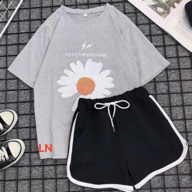 Áo hoa cúc ép nổi + quần đùi viền trắng LN12