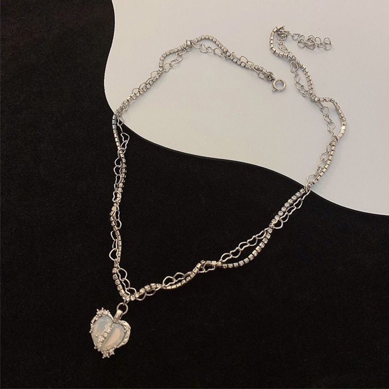 ✨✨Vòng cổ mặt hình trái tim làm từ hợp kim phong cách vintage độc đáo