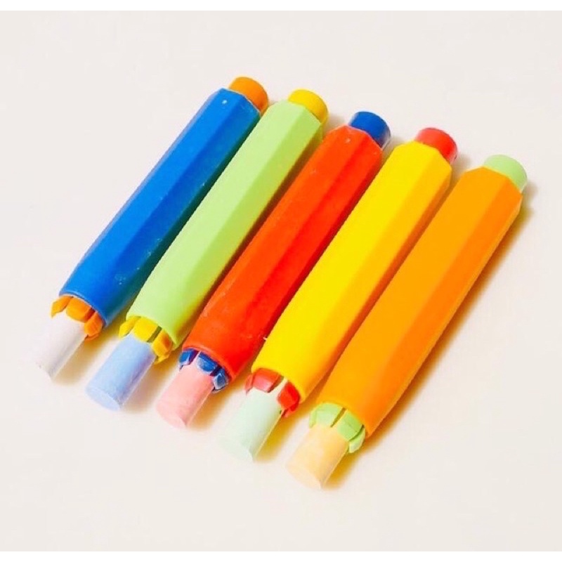 Cây kẹp phấn viết.