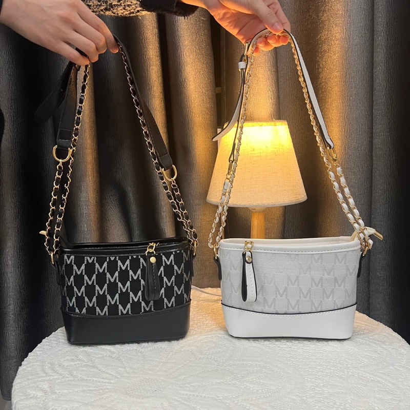 Túi xách nữ Hobo chữ M đeo chéo sang chảnh, túi Ngọc Trinh đẹp size 18 phong cách Hàn Quốc