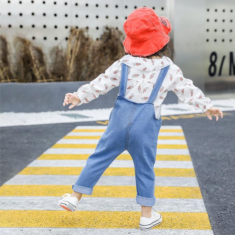 Set áo sơ mi tay dài + quần yếm dài denim thêu hình cà rốt dễ thương thời trang cho bé gái 1-4 tuổi