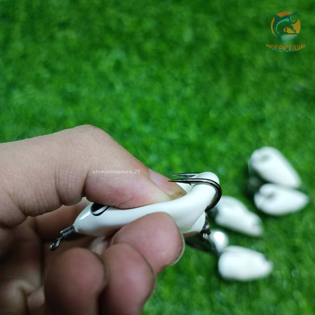 Mồi lure nhái hơi màu trắng ngọc trinh 8g đi nổi và 13g đi lửng - Mồi câu lure nhái hơi phukiencaulure