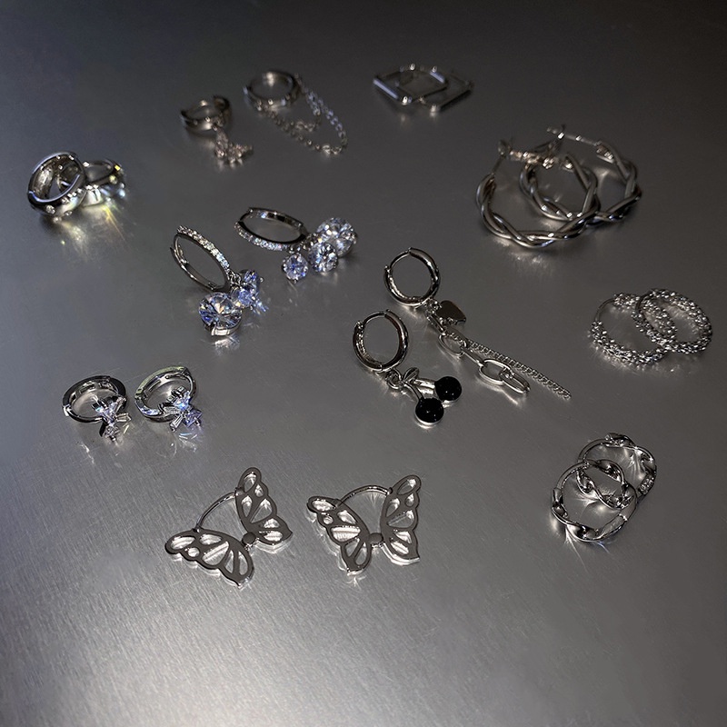 Đôi Khuyên Tai Nữ Đính Đá Lấp Lánh Thời Trang