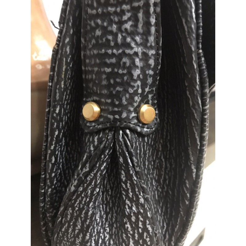 Túi da cá heo hiệu MR Mariano - used bags