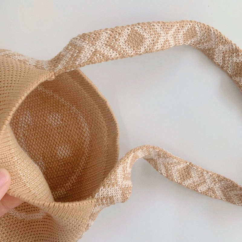 Túi đeo vai chất liệu polyester in họa tiết hoạt hình cho bé