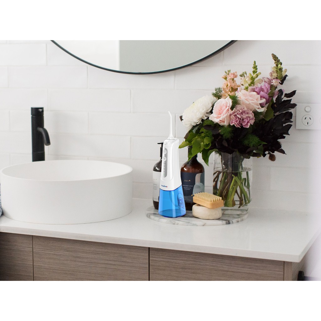 Máy tăm nước cầm tay WaterSmile WS-136