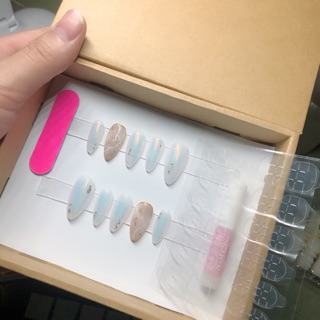 Nailbox - móng Up sẵn kèm keo và miếng dán có thế tái sử dụng nhiều lần