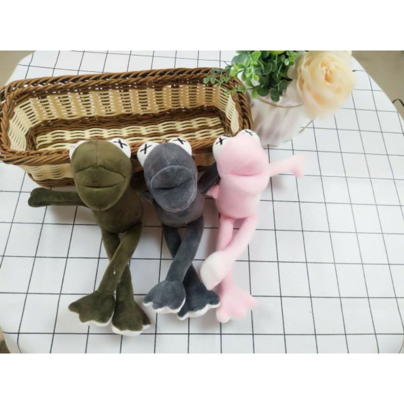 MÓC KHOÁ - ẾCH NGÁO CHÂN DÀI MỀM MỊN