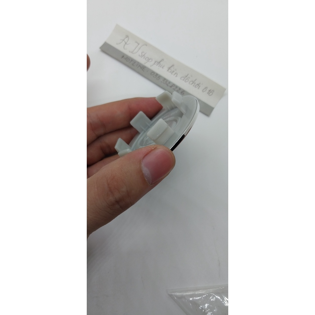1 Chiếc logo chụp mâm, ốp lazang bánh xe ô tô LAND ROVER đường kính 62mm