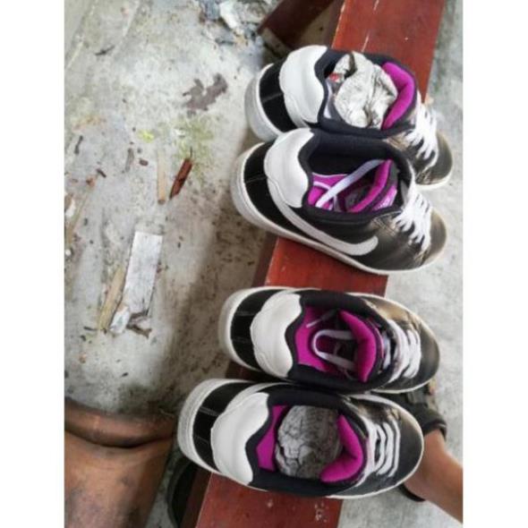 Giày nike chính hãng 2hand còn rất mới, cho chị em những bước đi êm ái . 11.11 L :)) ?