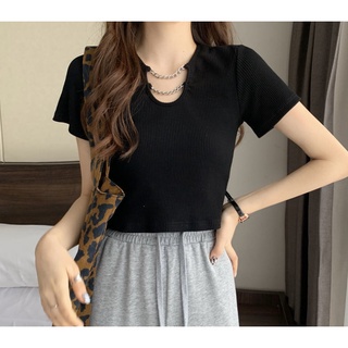 Áo croptop gân tăm kết hợp xích màu đen Quảng Châu loại 1