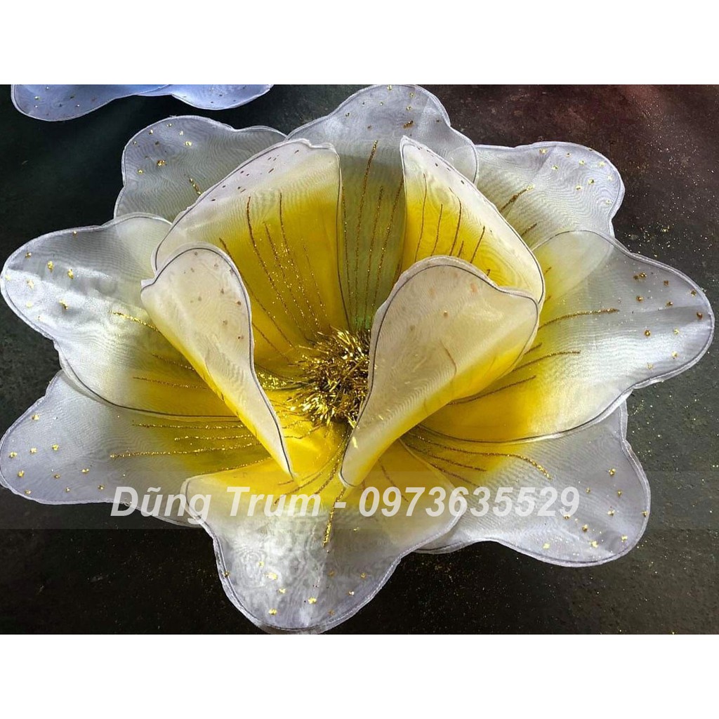 Hoa múa văn nghệ biểu diễn 12 cánh có chun dưới đế cầm tay siêu bền đẹp