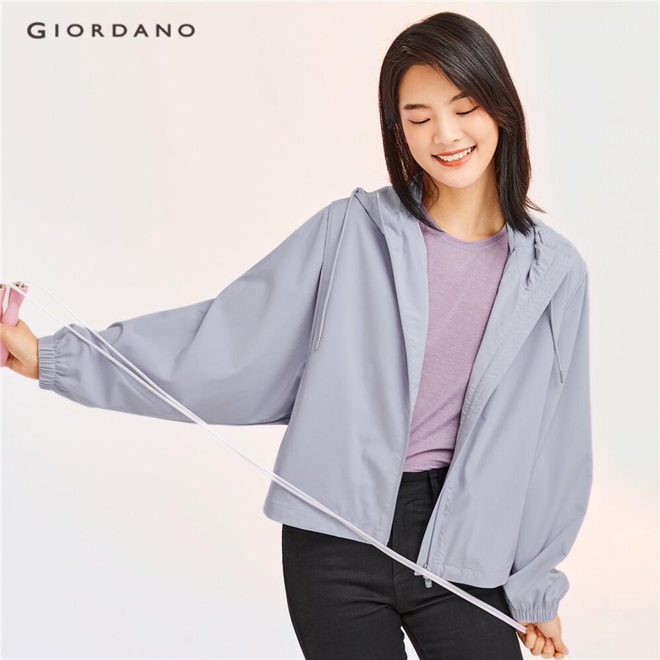Áo khoác GIORDANO 05372060 dáng rộng co giãn tốt có mũ trùm đầu cho nữ