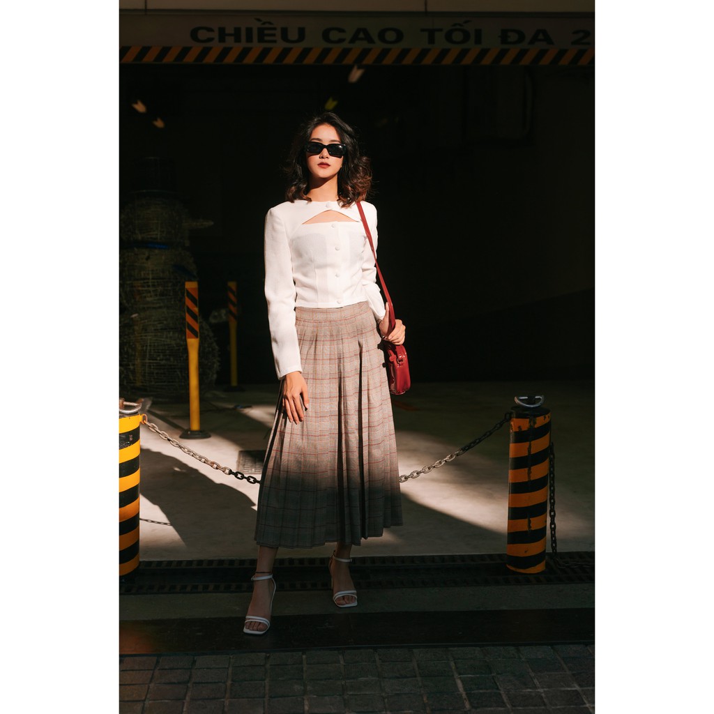 CHÂN VÁY MIDI XẾP LY KẺ / Z0010