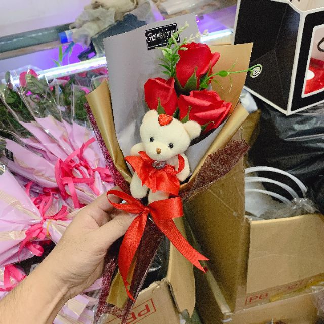 Hoa Hồng Sáp 3 Bông Kèm Gấu