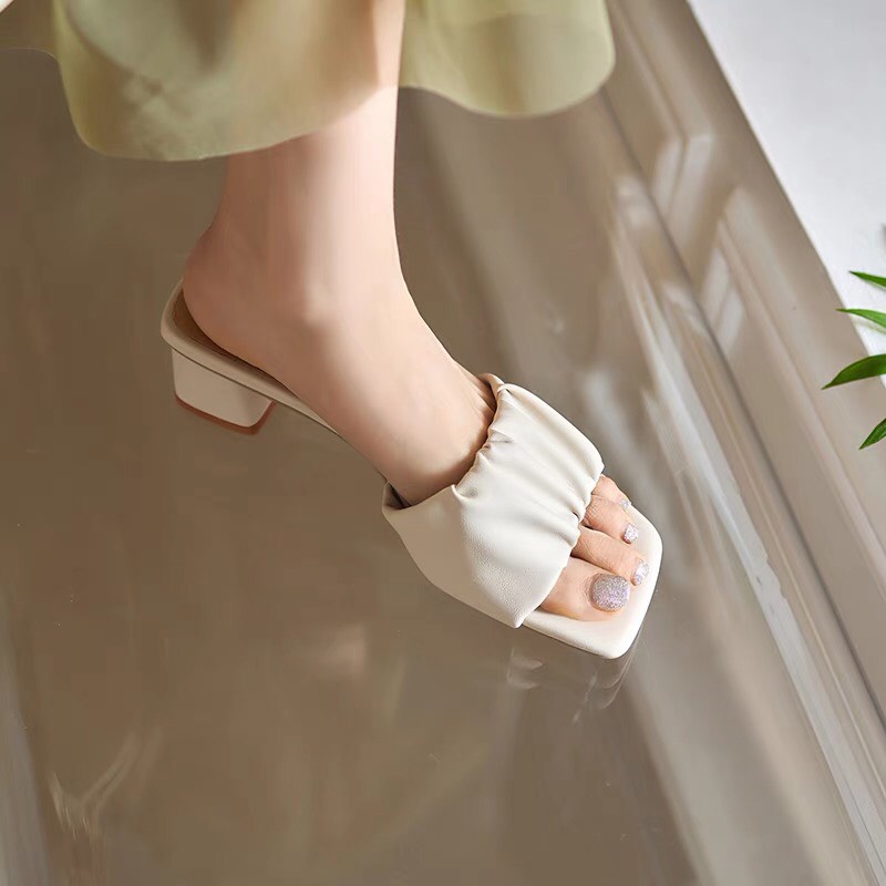 Giày Cao Gót Nữ 5P Đế Vuông Nhún 2 Màu Đen Trắng E13