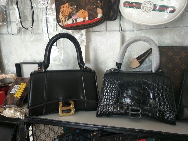 Túi Balen cia hàng full box,  ảnh chụp thật