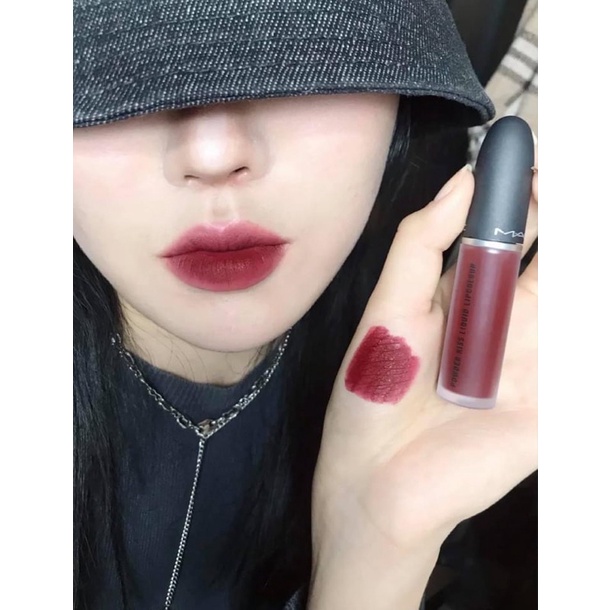 Son kem MAC Powder Kiss Liquid - 994 Make _love_to_the_Camera Đỏ Rượu 5g
