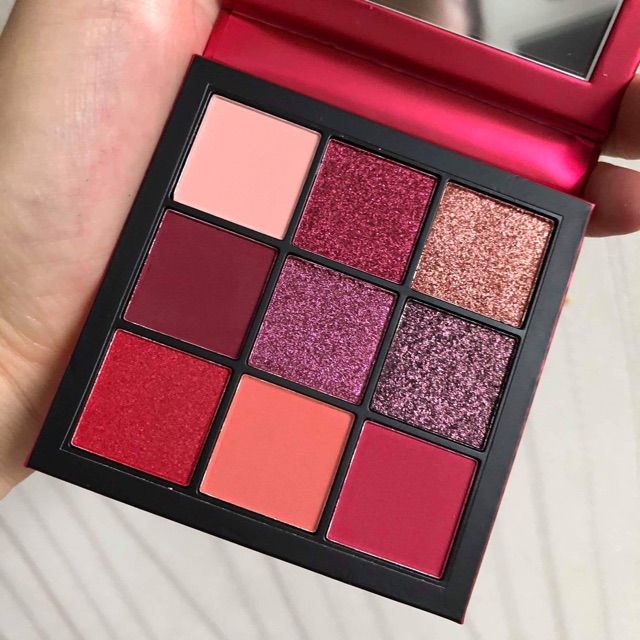 Phấn Mắt Huda Beauty gồm 9 ô