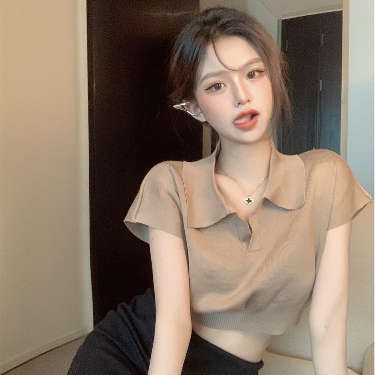 QKOOLE  Áo thun ôm cổ bẻ phong cách Hàn Quốc cho nữ