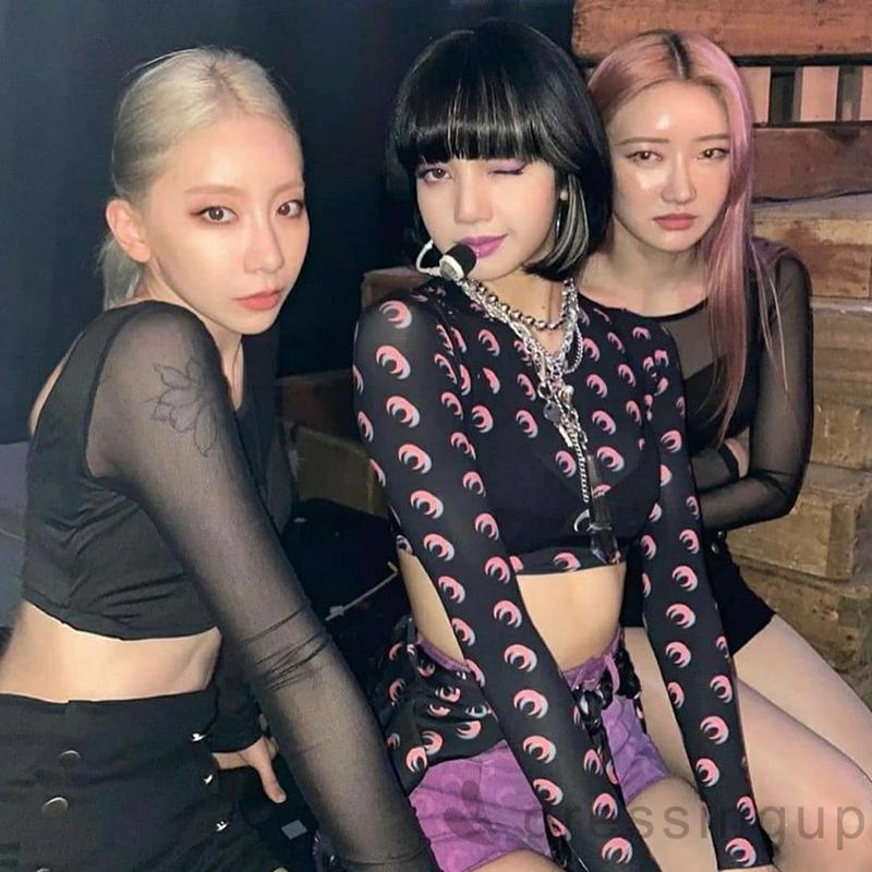 Áo Thun Nữ Tay Dài In Hình Mặt Trăng