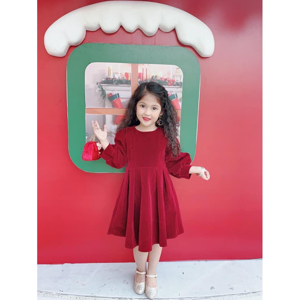 com bo váy nhung đỏ