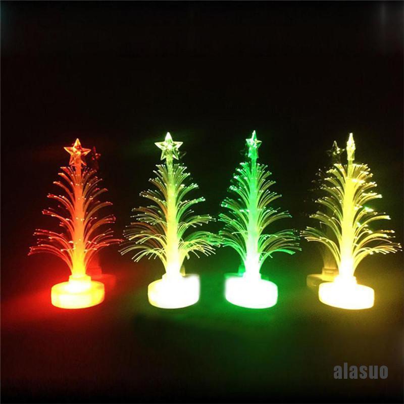Cây Thông Giáng Sinh Có Đèn LED Nhiều Màu Sắc Độc Đáo