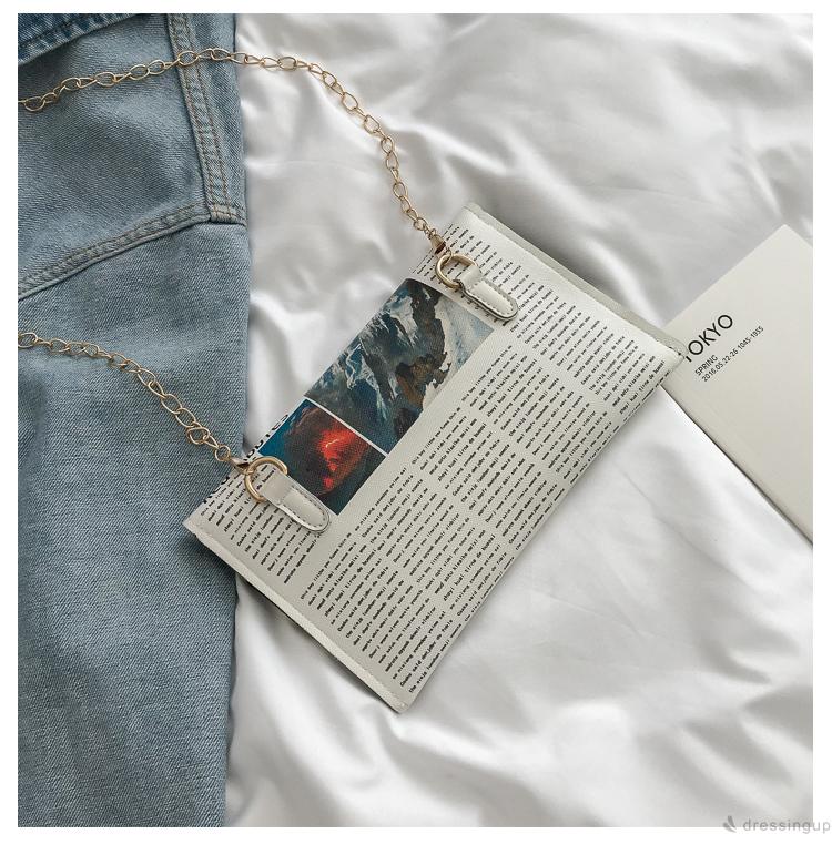 DRESSINGUP-Túi xách in chữ mô phỏng tờ báo thời trang nữ