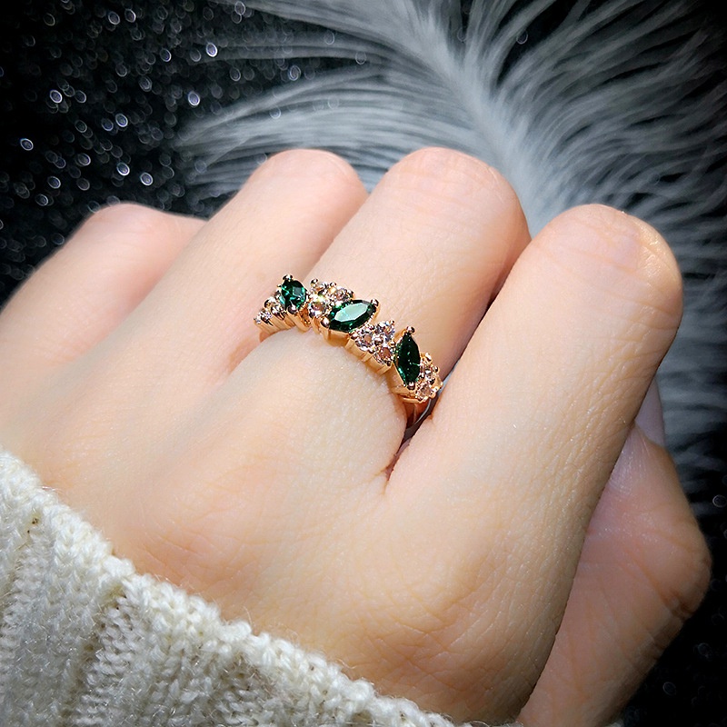 Nhẫn Thời Trang Đính Đá Pha Lê Xanh Lá Sang Trọng Phong Cách Vintage Cho Nữ