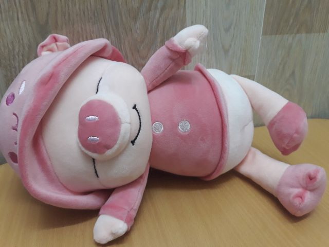 Gấu bông lợn con đội mũ