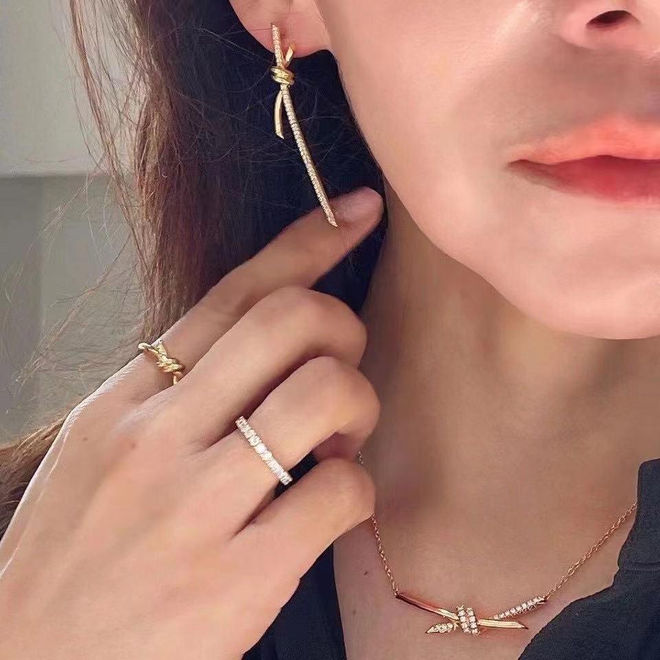 Bộ Vòng cổ Và Bông Tai Mạ Vàng Hồng 18K Đính Đá Kim Cương Nhân Tạo