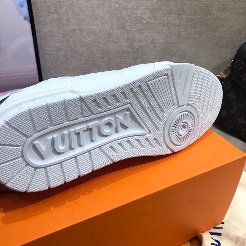 Giày thể thao unisex màu trắng chất liệu da thật cao cấp thương hiệu Louis Vuitton LV