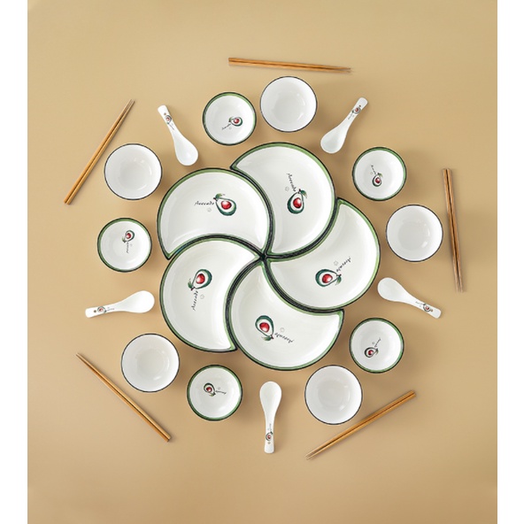 Đĩa trăng khuyết hình sweet love, 2 bông hoa cam, 3 chấm tròn, quả lá tre, quả dứa, quả bơ